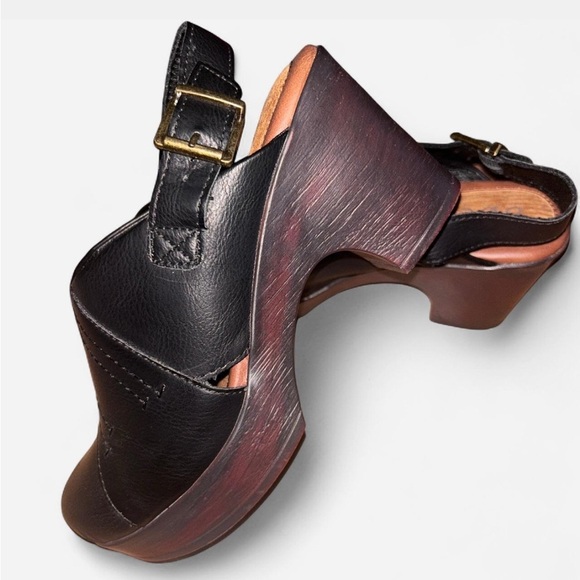 Black and Brown Platform Mules with Slingback Design - Picture 3 of 7